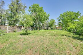 1 Mi to Dtwn San Antonio: Sleek Bungalow w/ Yard!