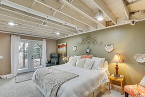 24-foot Dock: Lakefront Montgomery Home!
