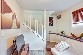 3 Mi to Dtwn Tacoma: Pet-friendly Home