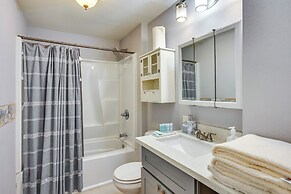 3 Mi to Dtwn Tacoma: Pet-friendly Home