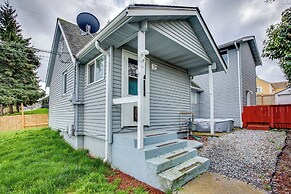 3 Mi to Dtwn Tacoma: Pet-friendly Home