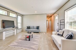 8 Mi to Main Street: Home w/ Yard in Bedford!