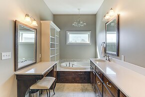 Balcony & Patio: Spacious Home in Bel Aire!