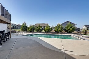 Balcony & Patio: Spacious Home in Bel Aire!