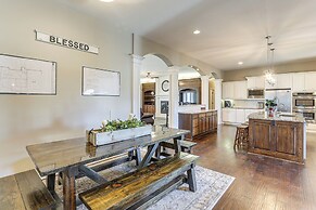Balcony & Patio: Spacious Home in Bel Aire!