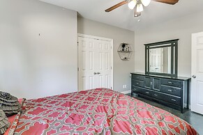 Balcony & Patio: Spacious Home in Bel Aire!