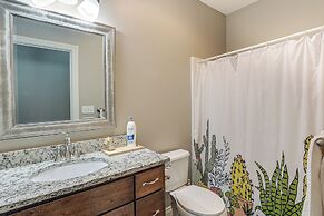 Balcony & Patio: Spacious Home in Bel Aire!