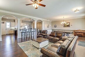 Balcony & Patio: Spacious Home in Bel Aire!