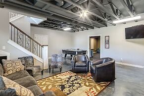 Balcony & Patio: Spacious Home in Bel Aire!