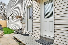 2 Mi to Bitterroot River: Downtown Corvallis Apt!