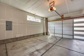 8 Mi to Union Reservoir: Modern Getaway w/ Balcony