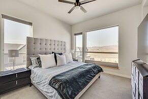 8 Mi to Union Reservoir: Modern Getaway w/ Balcony