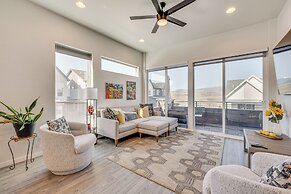 8 Mi to Union Reservoir: Modern Getaway w/ Balcony