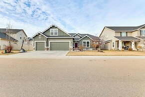 Kuna Group Getaway w/ Patio & Grill