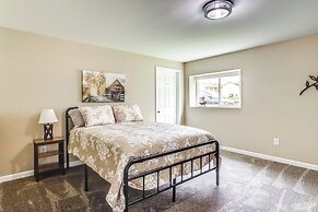 8 Mi to Ark Encounter: Family Home w/ Deck & Grill