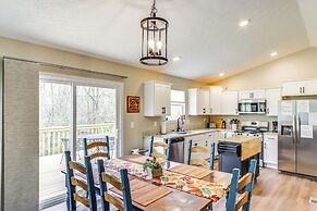 8 Mi to Ark Encounter: Family Home w/ Deck & Grill