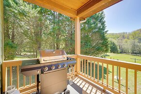 3 Mi to Dtwn Hiawassee: Mountain Cottage w/ Views