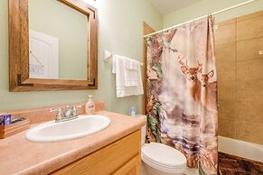 3 Mi to Dtwn Hiawassee: Mountain Cottage w/ Views