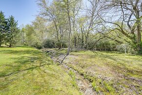 3 Mi to Dtwn Hiawassee: Mountain Cottage w/ Views