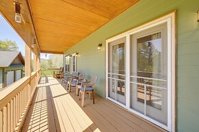 3 Mi to Dtwn Hiawassee: Mountain Cottage w/ Views