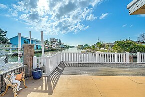 < 1 Mi to Beach: Hudson Apt w/ Fishing Dock Access