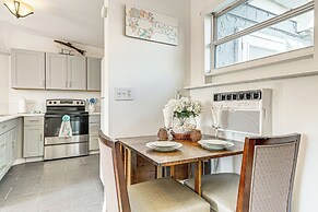 < 1 Mi to Beach: Hudson Apt w/ Fishing Dock Access