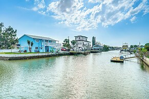 < 1 Mi to Beach: Hudson Apt w/ Fishing Dock Access