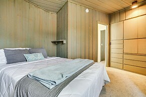 Sauna & Dock: 'castle House' on Private Beach!