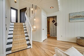 Sauna & Dock: 'castle House' on Private Beach!