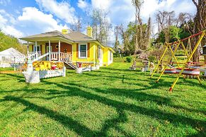 Pet-friendly Home w/ Grill & Porch in Martinsville