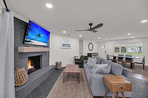 7 Mi to Dtwn: Waterside Oasis in Charleston