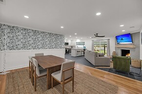 7 Mi to Dtwn: Waterside Oasis in Charleston