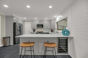 7 Mi to Dtwn: Waterside Oasis in Charleston