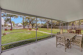 7 Mi to Dtwn: Waterside Oasis in Charleston