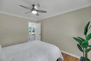 7 Mi to Dtwn: Waterside Oasis in Charleston