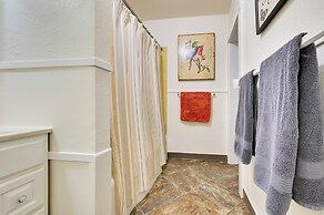 2 Mi to Fly Fishing: Bbq-ready Corvallis Apartment