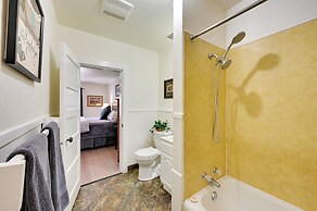 2 Mi to Fly Fishing: Bbq-ready Corvallis Apartment