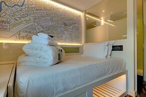 Hub By Premier Inn Edinburgh - Royal Mile