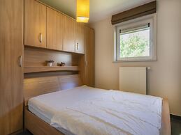 Sunny Flat in Maeterlinck Residence Near Seaside