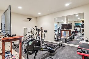 Private Garden Retreat With Gym & Golf Path Access 2 Bedroom Home