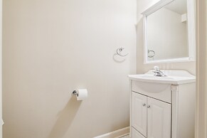 Private Garden Retreat With Gym & Golf Path Access 2 Bedroom Home