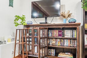 Private Garden Retreat With Gym & Golf Path Access 2 Bedroom Home