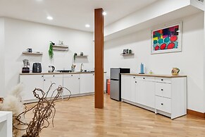 Private Garden Retreat With Gym & Golf Path Access 2 Bedroom Home