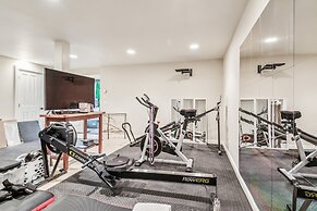 Private Garden Retreat With Gym & Golf Path Access 2 Bedroom Home