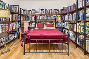 Private Garden Retreat With Gym & Golf Path Access 2 Bedroom Home