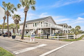 Coastal Camelot - Walk To Surfside Beach 2 Bedroom Duplex