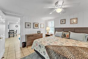 Coastal Camelot - Walk To Surfside Beach 2 Bedroom Duplex