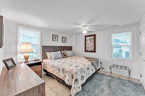 Coastal Camelot - Walk To Surfside Beach 2 Bedroom Duplex