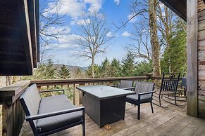 Serene Architect-designed Vermont Chalet 4 Bedroom Home