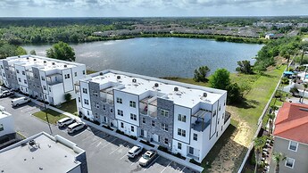 Harmony Haven Boutique Townhome At Azzure Resort Near Disney By Shine 
